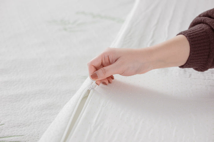 Living Today 4cm Memory Foam Mattress Topper with Bamboo Cover - Double