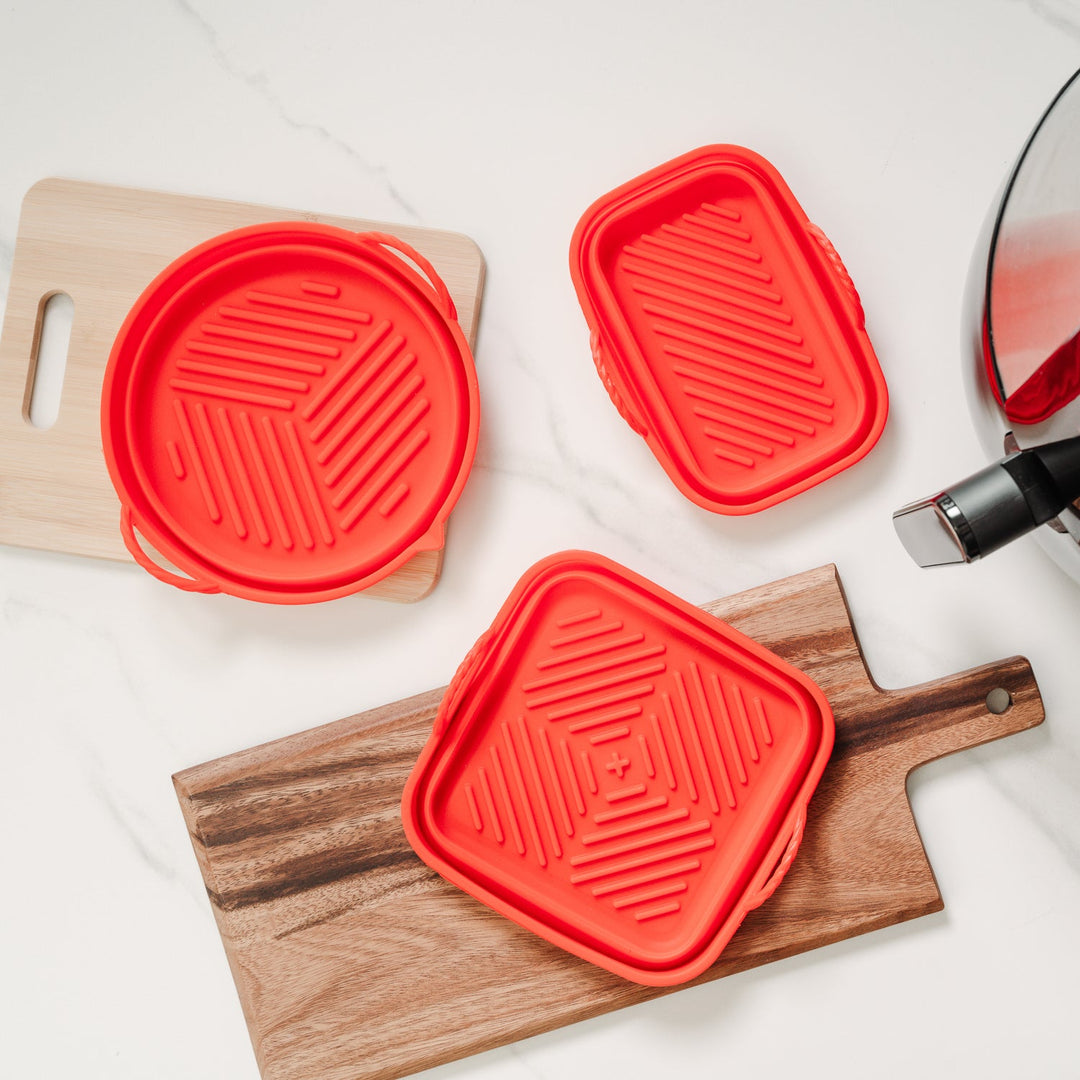 Keep Your Air Fryer Clean with the Collapsible Silicone Air Fryer Oven Microwave Liner