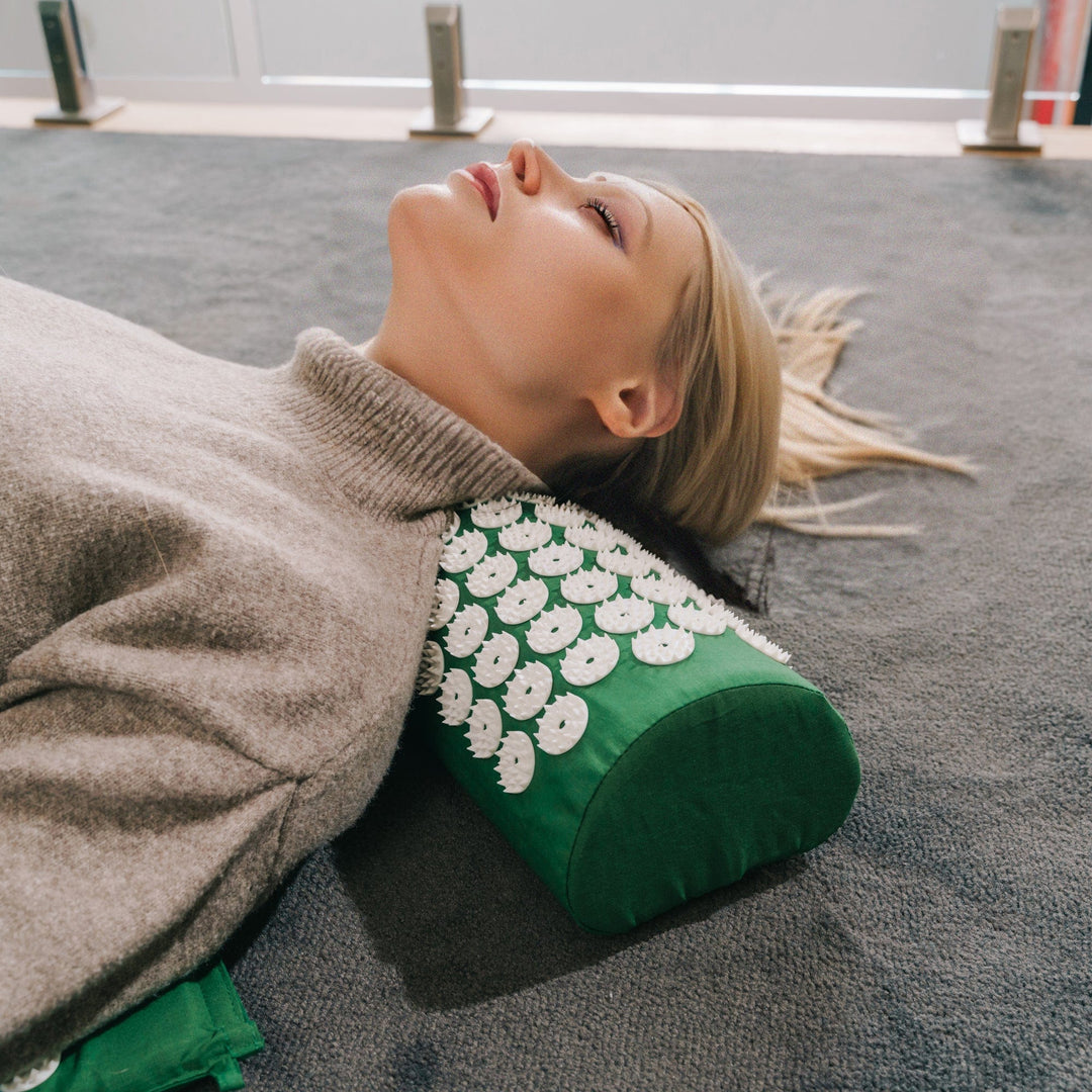 Natural Pain Relief and Stress Reduction: The Complete Guide to Using an Acupressure Mat