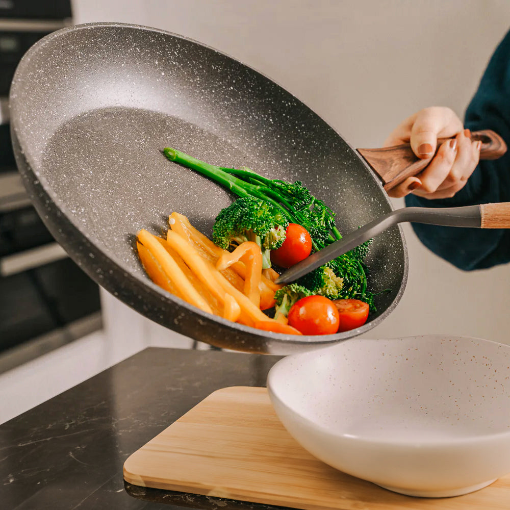 Discover the Excellence of the Clevinger 32cm Non-Stick Frypan