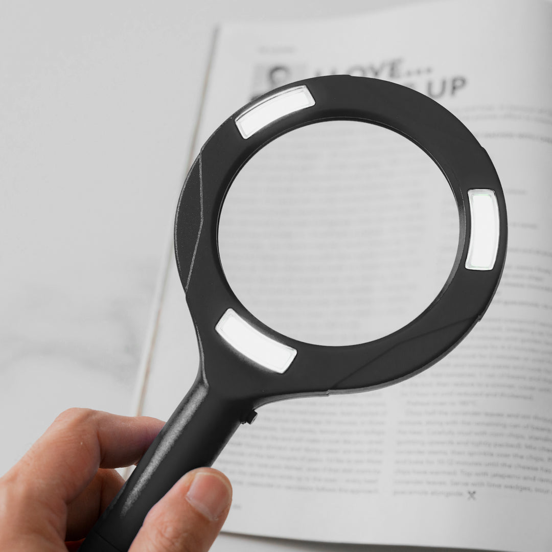 Brillar Light Up Magnifying Glass - Black