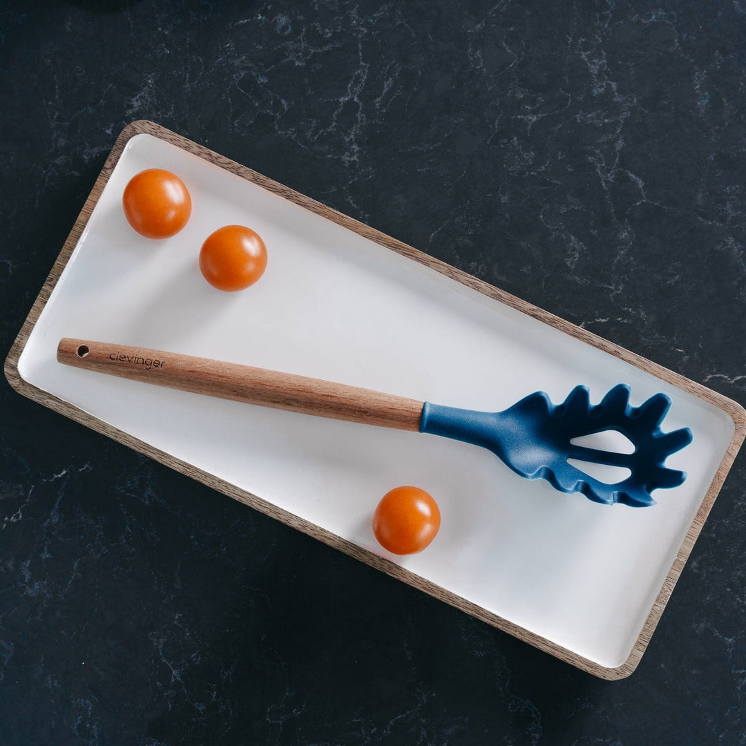 Clevinger 2pcs Beechwood & silicone pasta server navy