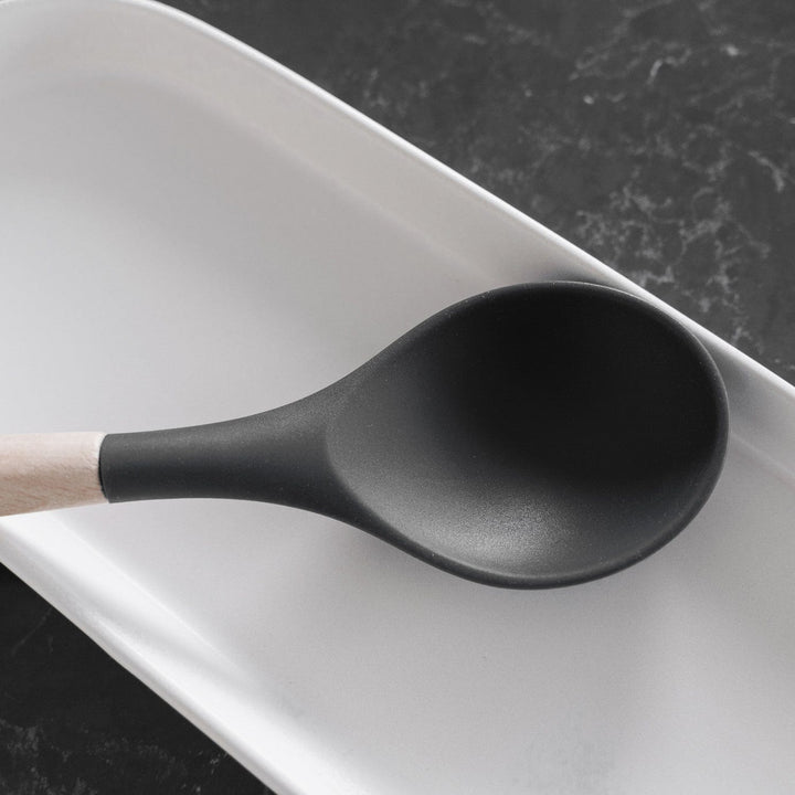 Clevinger 2pcs Beechwood & silicone spoon charcoal