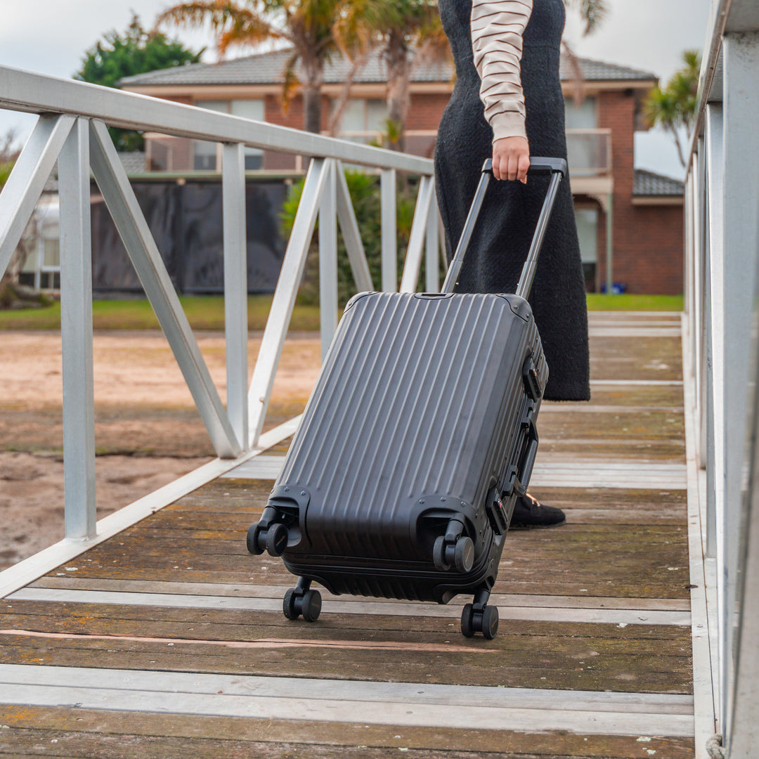 Flightmode Travel Suitcase Cabin-Black